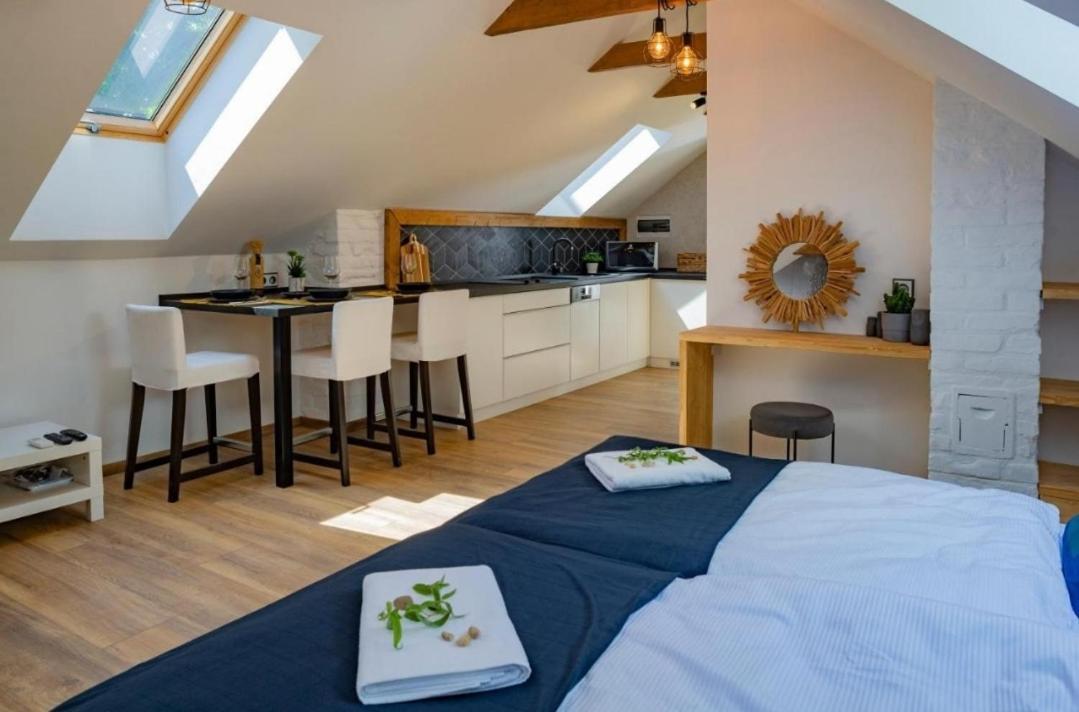 Meszes Apartman Kalocsa Habitación foto